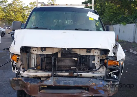 2014 Ford E-250 Commercial z USA, uszkodzony, nr VIN 1FTNE2EW8EDA92717